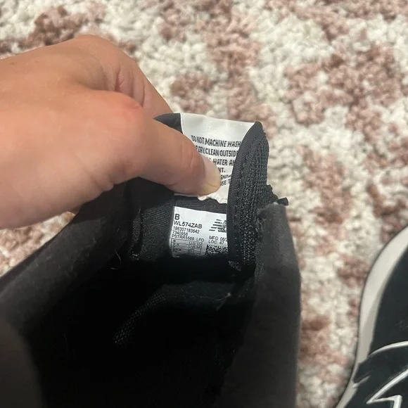 NEW! New Balance Platform 574 Sneaker (Women) size 9 - Picture 3 of 5